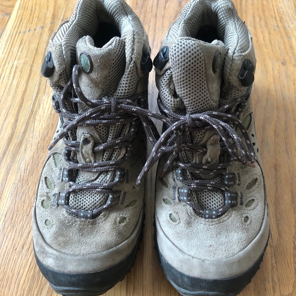 Merrell Chameleon Arc waterproof hiking boots 6.5